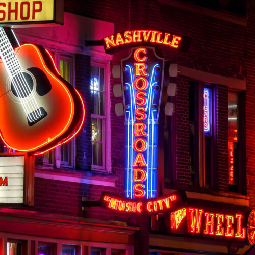 Nashville,,Tennessee,-,July,7th:,Neon,Signs,At,Night,Along